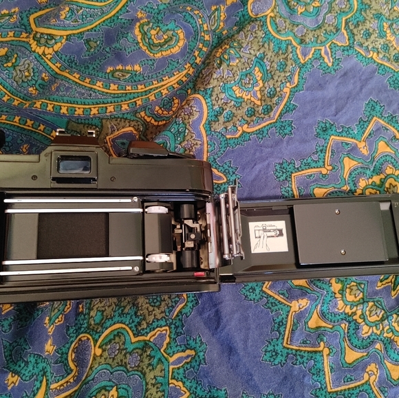 Black Canon Ftb-ql 35mm Camera With 50mm Lens - Picture 4 of 6